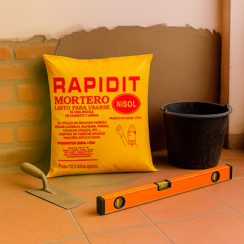 Mortero listo para usar RAPIDIT NISOL para pegar ladrillo, revestir paredes y reparar concreto